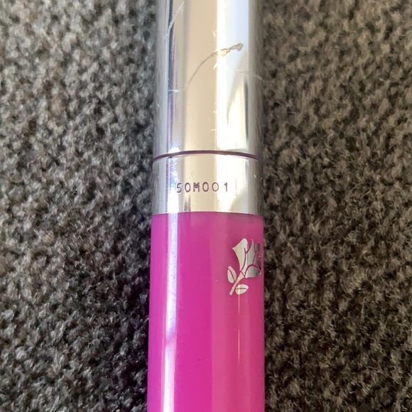 LANCOME Color Fever Lipgloss in Magenta - Picture 5 of 5